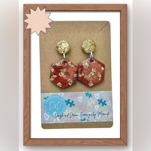 Brown and Gold Hexagon Earrings

🌸🌟🌟Bundle Discounts Available🌟🌟🌸